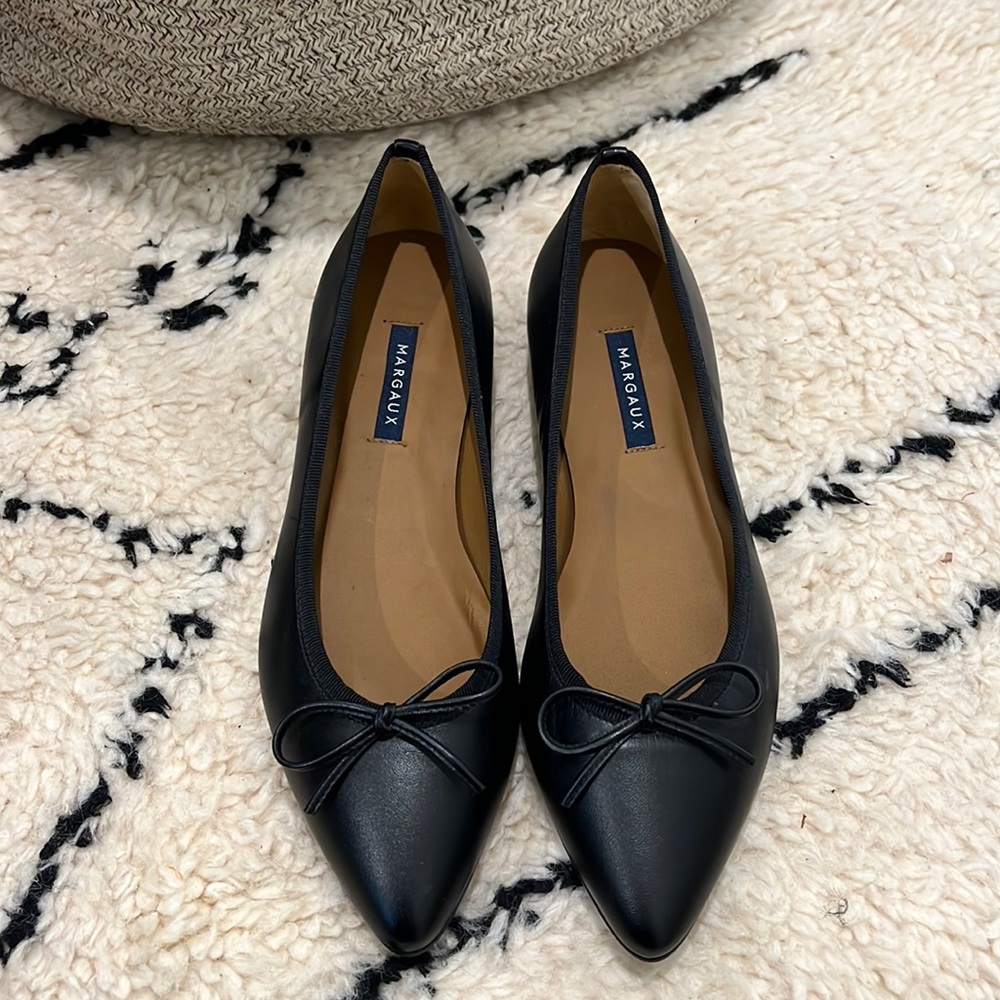 BRAND NEW Margaux THE POINTE flat black size 39